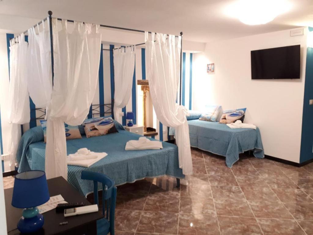 Suite Palazzo Luciani サレルノ エクステリア 写真